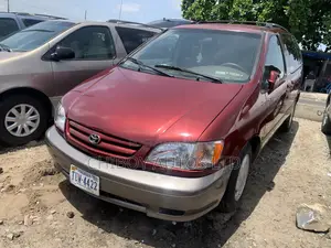 Toyota Sienna 2002 Burgundy