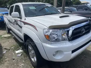 Toyota Tacoma 4x4 Access Cab 2008 Off white