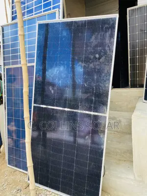 555w Jinko Solar Panel