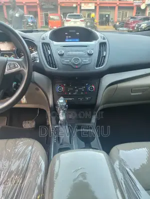 Ford Escape SE FWD 2016 Brown