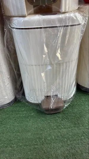 Trash Can/Dustbin/ Pedal Bin 10ltrs