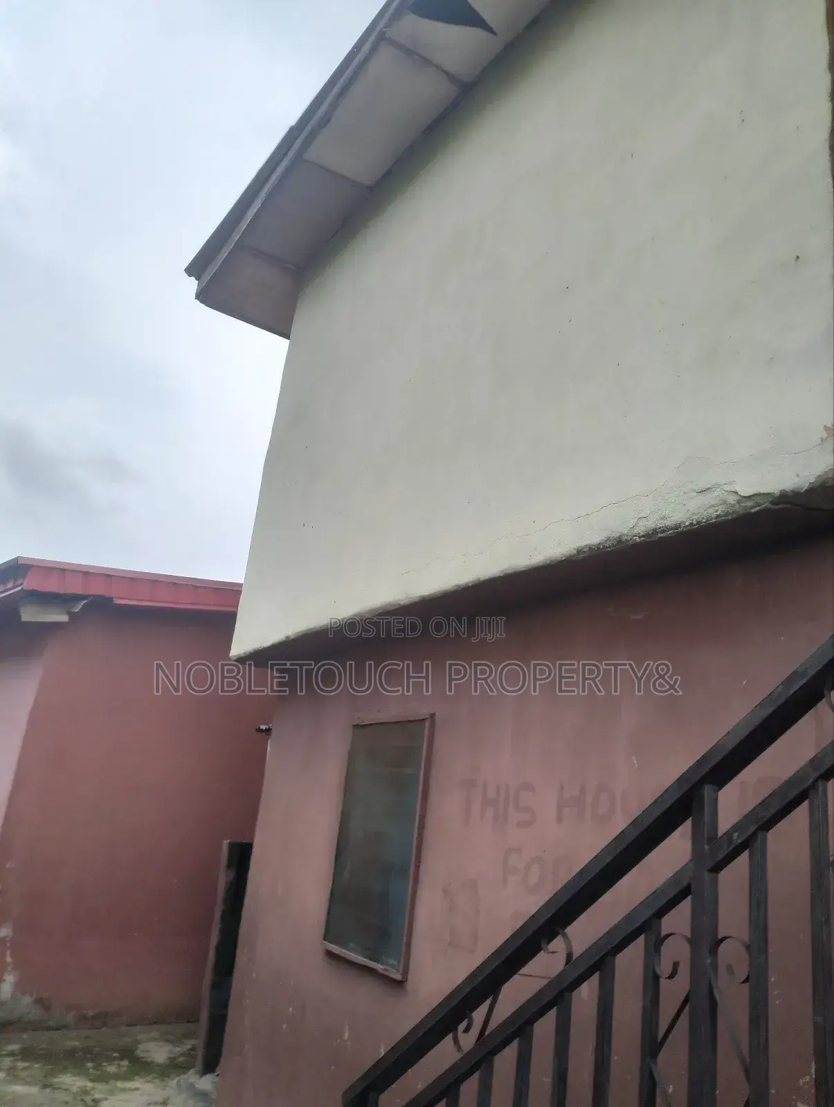 Lounge With 6 Rooms, Lodging Short Let Along Governor's Rd Ikotun