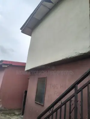 Lounge With 6 Rooms, Lodging Short Let Along Governor's Rd Ikotun