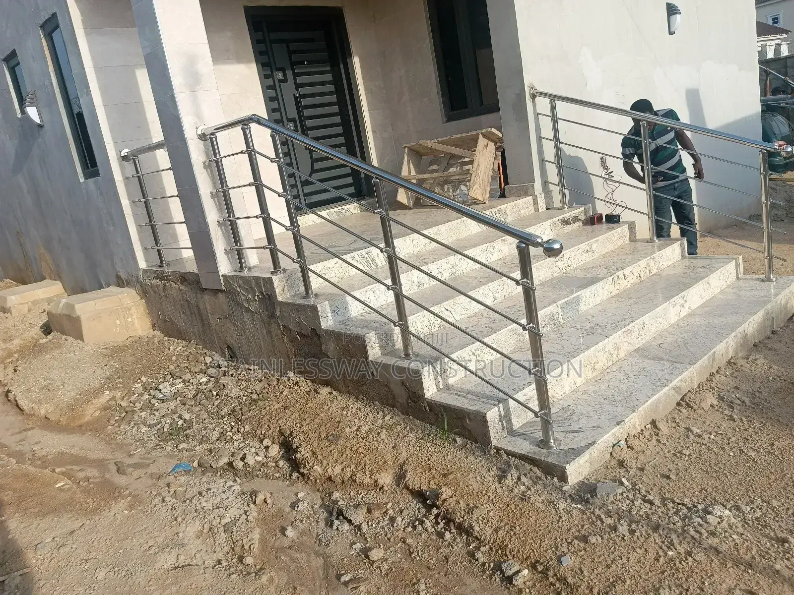 Entrance 100