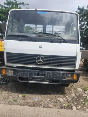 Truck Mercedes 814