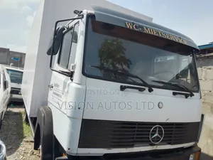 Truck Mercedes 814