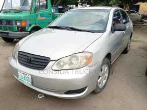Toyota Corolla LE 2004 Silver