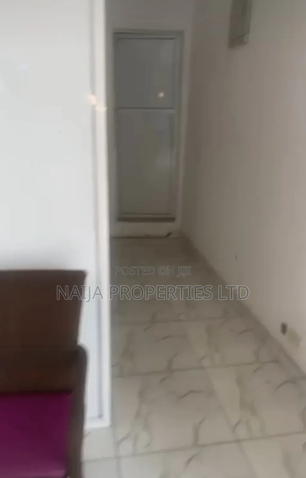 Functioning Unisex Salon and Spar in Sangotedo for Rent
