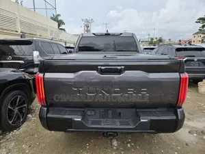 Toyota Tundra Limited 2022 Gray