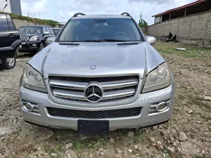 Mercedes-Benz GL-Class 2010 Silver