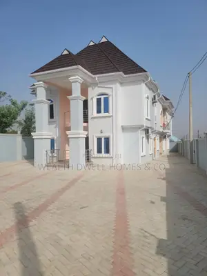 2bdrm Block of Flats in Ijapo Extension, Akure for sale