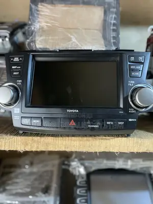 Highlander 08 Radio