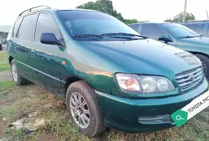 Toyota Picnic 2.0 FWD 2002 Green