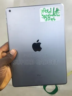 Apple iPad 9.7 32 GB Silver