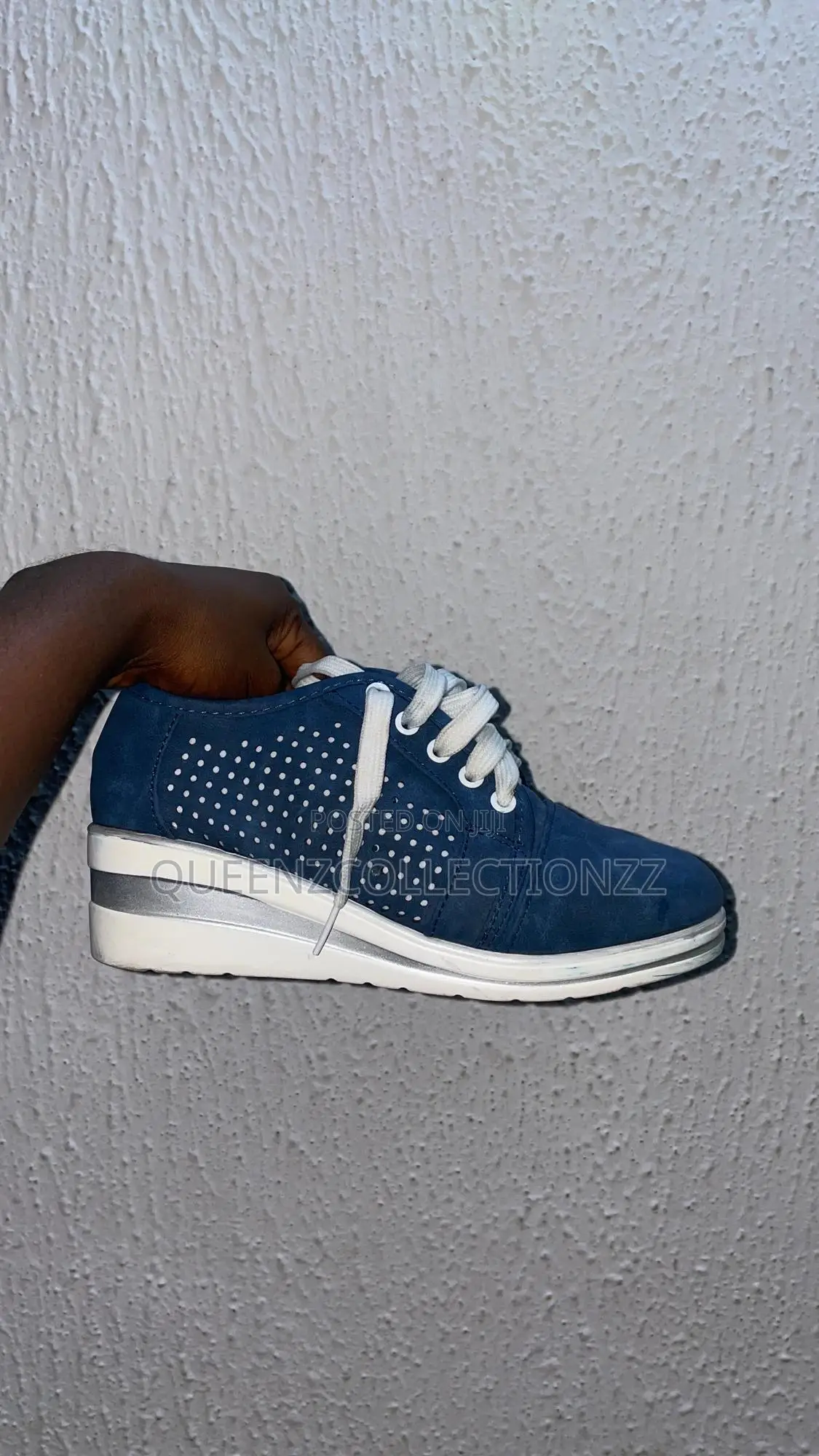 Sneakers/Wedge Sneaker
