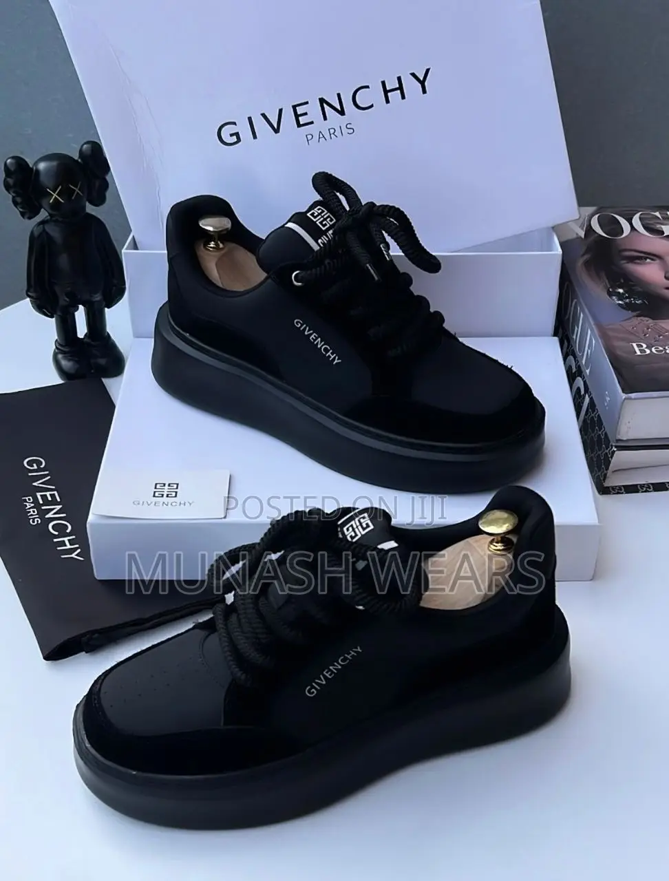 Givenchy Sneakers 01