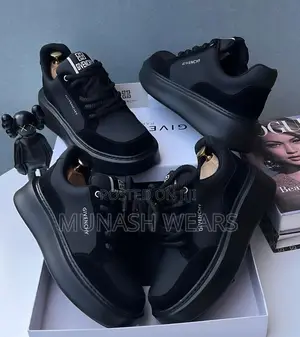 Givenchy Sneakers 01