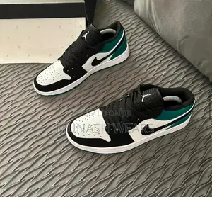 Jordan Retro Sneakers 01