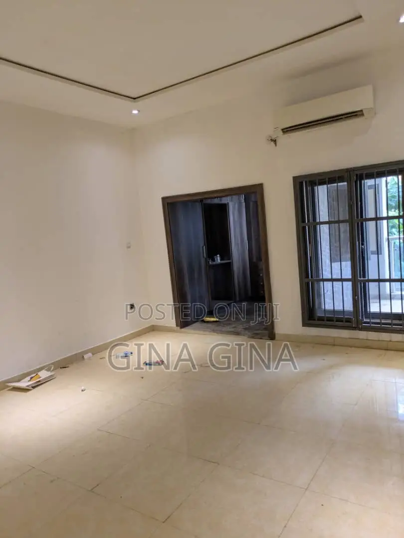 5bdrm Duplex in Apo Legislative for rent