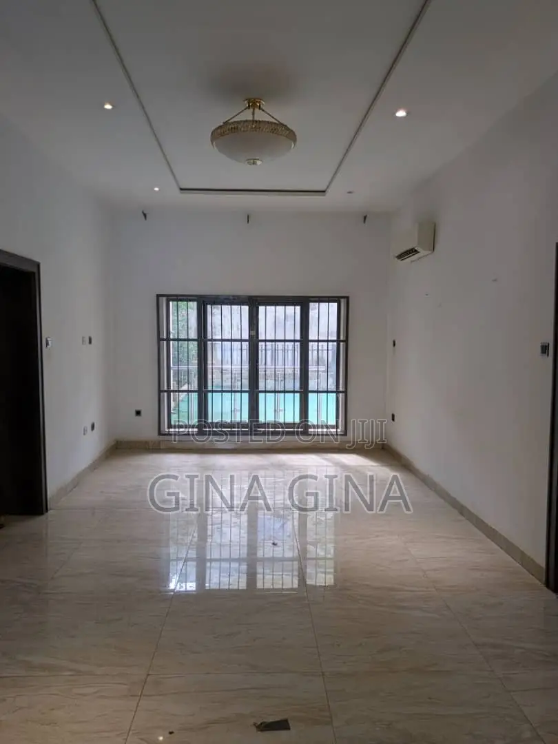 5bdrm Duplex in Apo Legislative for rent