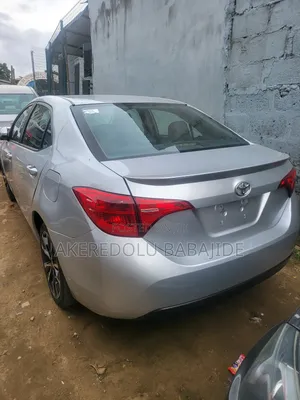 Toyota Corolla LE 4dr Sedan (1.8L 4cyl CVT) 2017 Silver