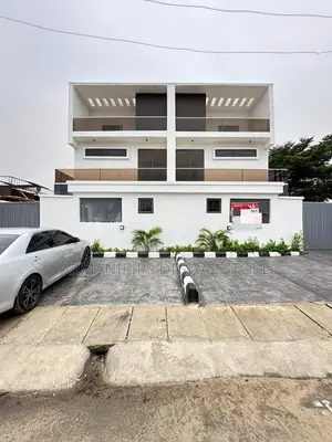 5bdrm Duplex in Praiz Realty Co, Lekki Phase 1 for sale