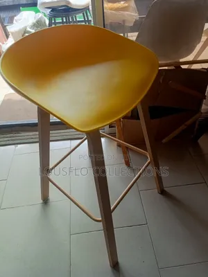 Quality Bar Stool With Iron Leg