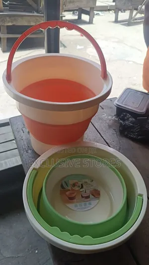 Collapsible Silicone Bucket