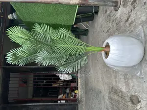 Photo - Artificial Palm Flowers And Pot (5ft Tall)