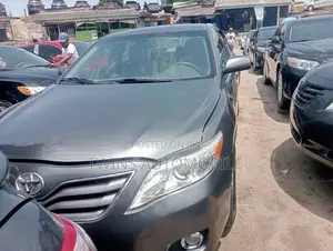 Toyota Camry LE 4dr Sedan (2.5L 4cyl 6AM) 2010 Gray