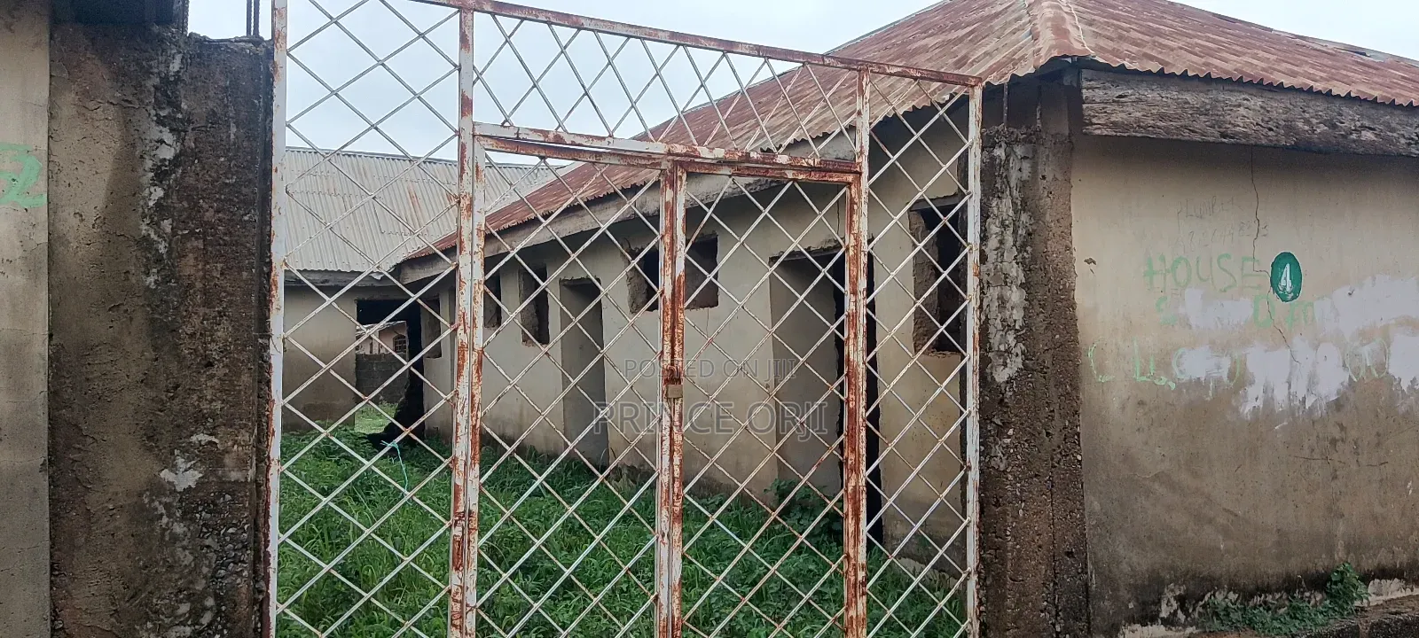 9bdrm House in Kabusa, for sale