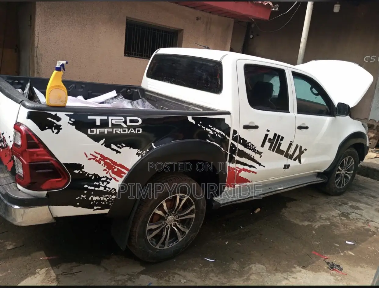 I Fix Car Tint And Stickers