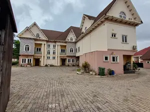 3bdrm Townhouse/Terrace in Jabi for sale