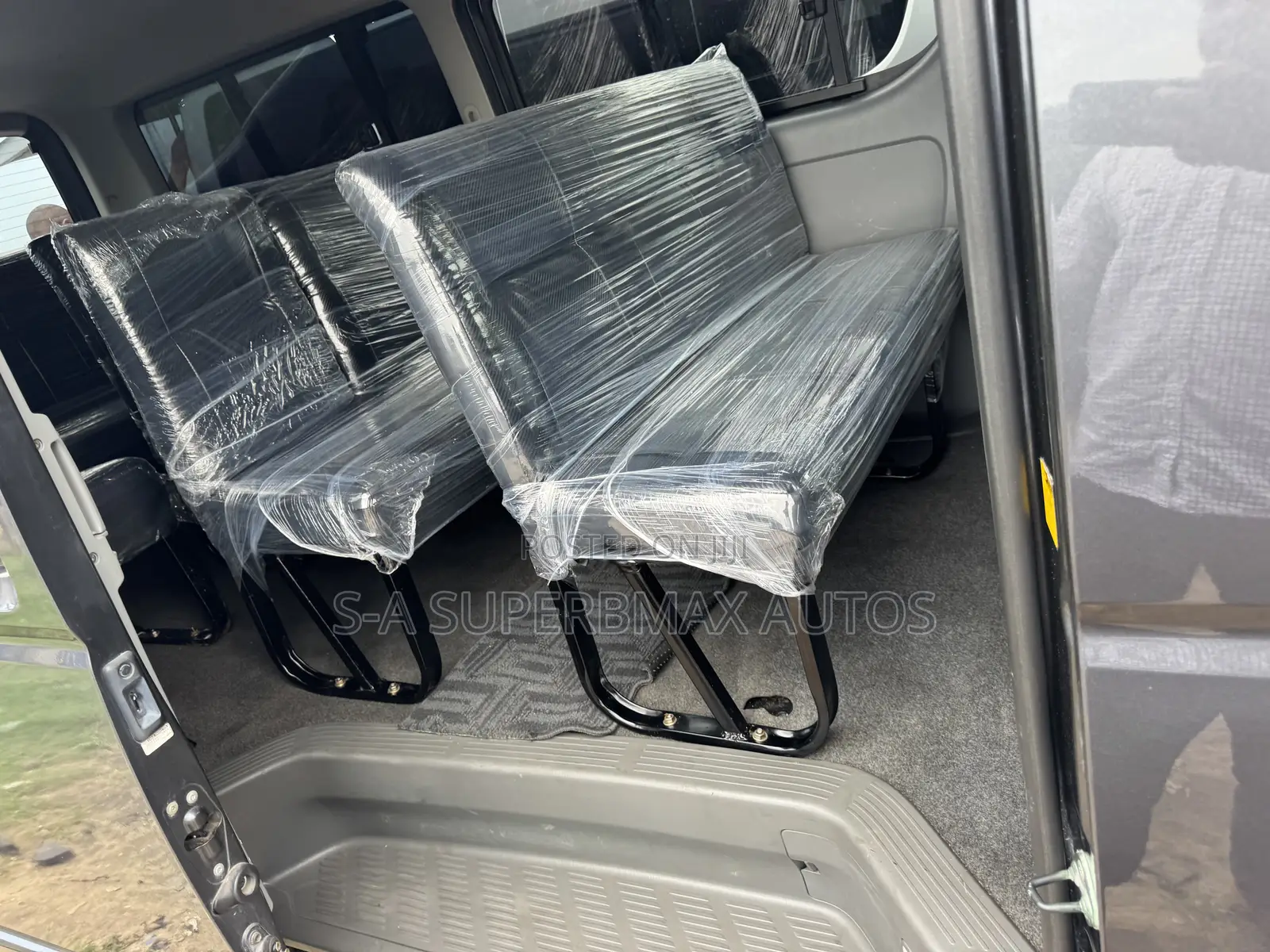 Toyota HiAce 2016 White