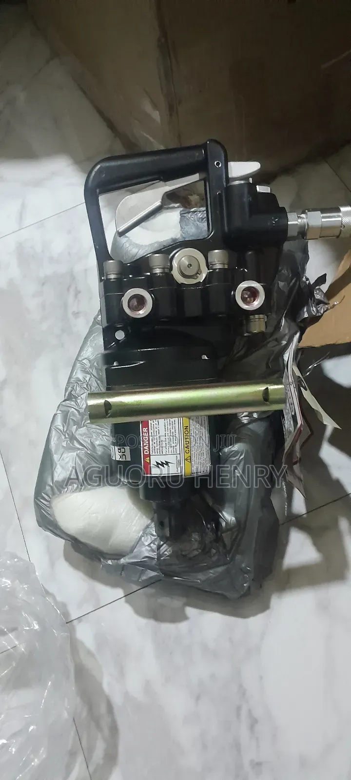 1" Hydraulic Impact Wrench Stanley