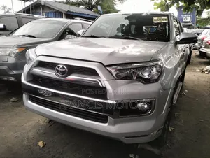 Toyota 4-Runner Limited 4dr SUV 4WD (4.0L 6cyl 5A) 2015 Silver