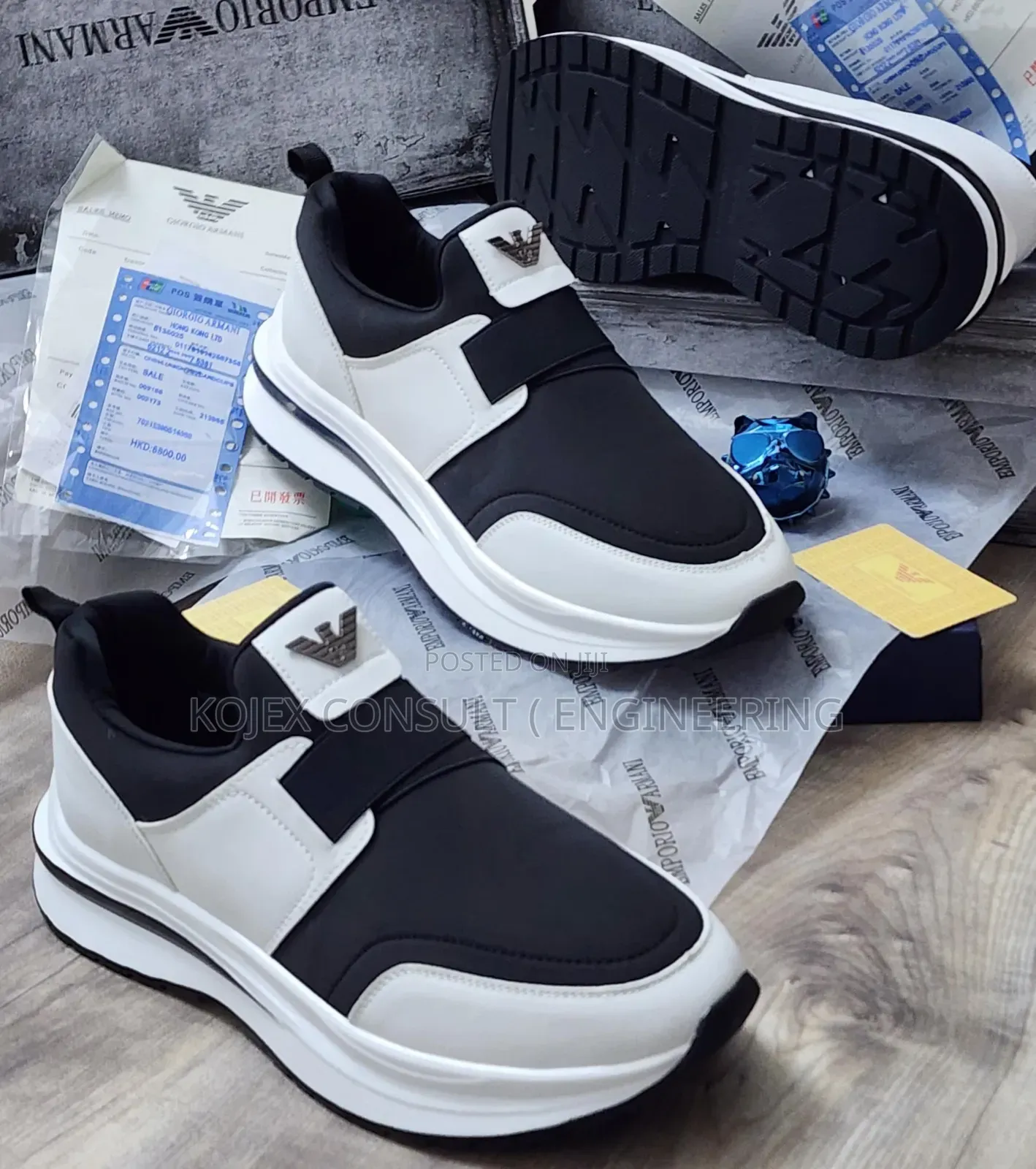 Unisex Black/Blue Sneakers