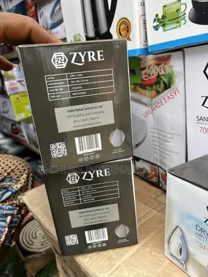 Zyre Steam Pressing Iron With Teflon Soleplate