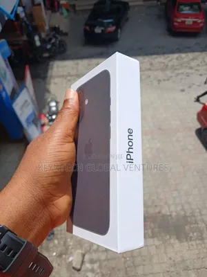 New Apple iPhone 16 128 GB Black