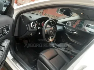 Mercedes-Benz GLA 250 2018 White