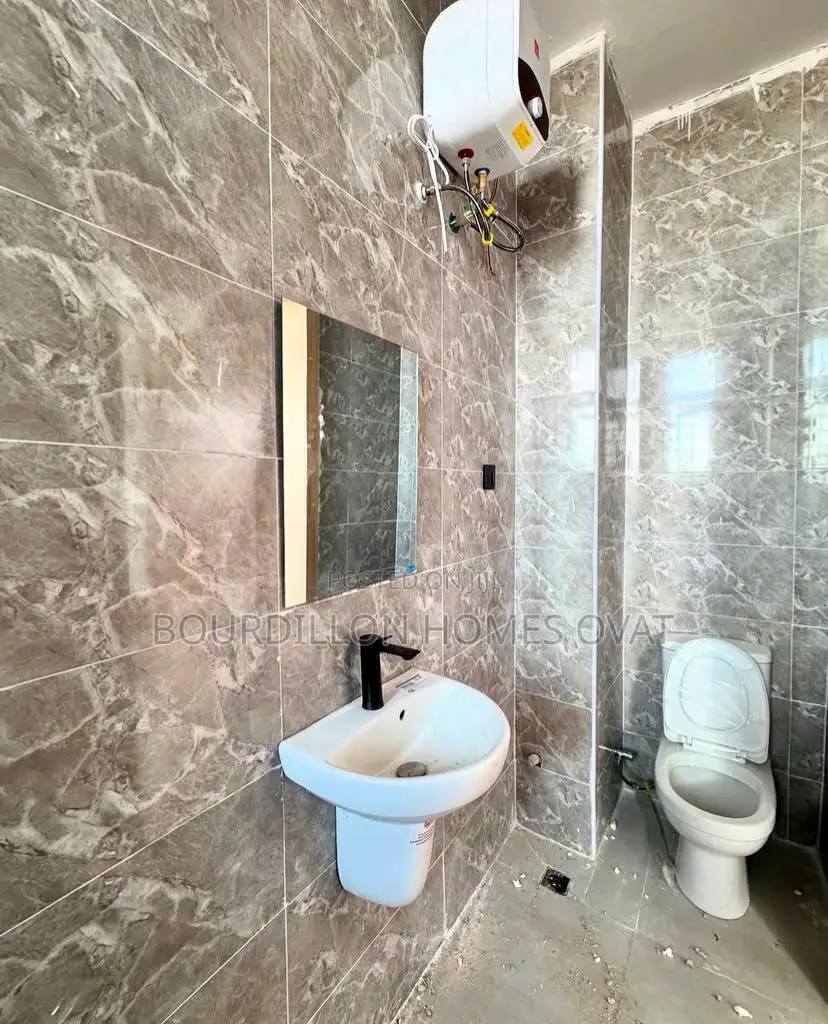 Studio Apartment in Ikota for sale