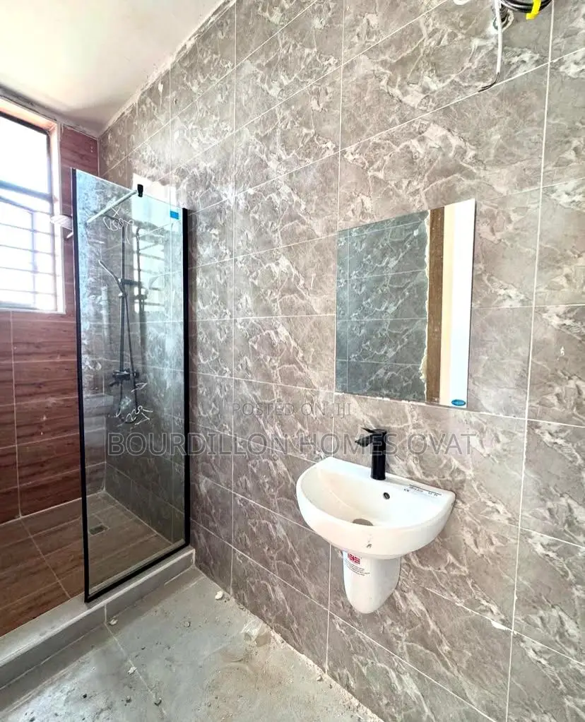 Studio Apartment in Ikota for sale