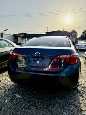 Toyota Corolla LE ECO 4dr Sedan (1.8L 4cyl CVT) 2017 Gray