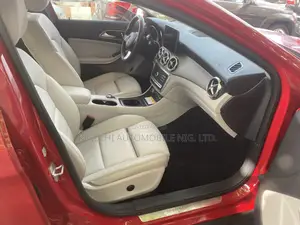Mercedes-Benz GLA 250 2017 Red