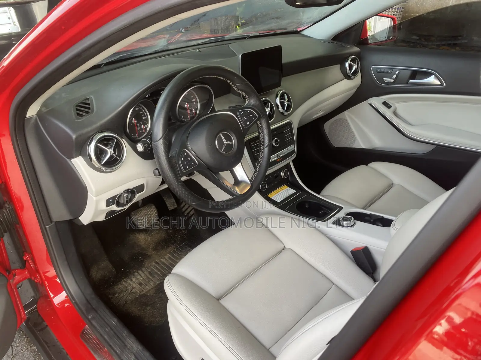 Mercedes-Benz GLA 250 2017 Red