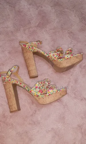 Photo - Lauren Conrad Platform Sandals