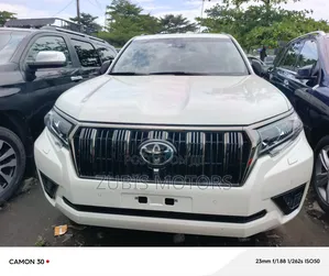 Photo - Toyota Land Cruiser Prado 2022 White