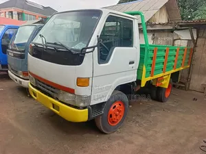 Nigeria Use Toyota Dyna 200 3rz Petrol Engine