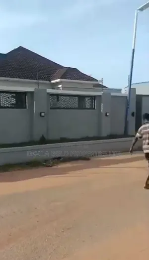 6bdrm Bungalow in Benin City for sale