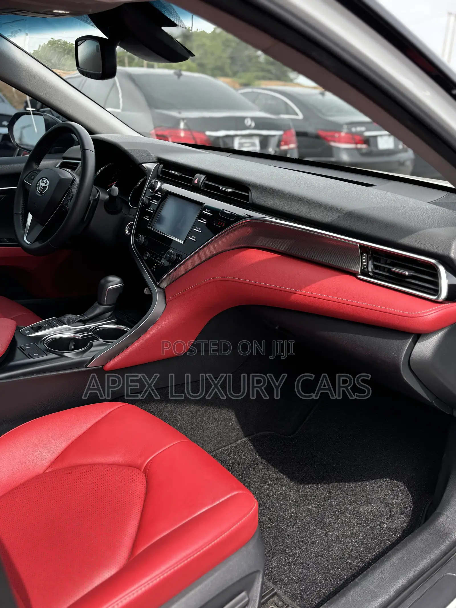 Toyota Camry 2018 White